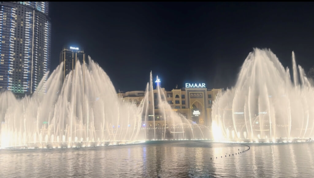 dubai szökőkút